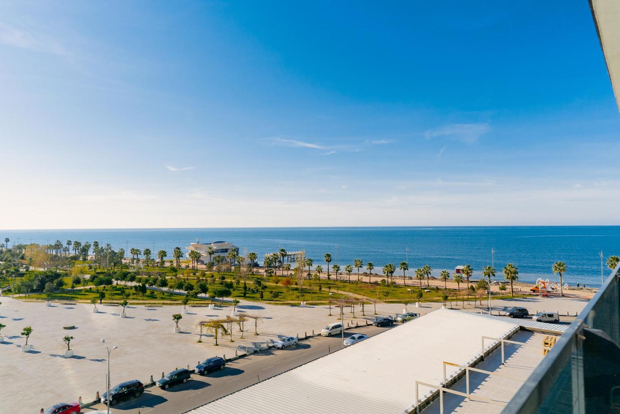 Your Beach Tower Batumi Zimmer foto