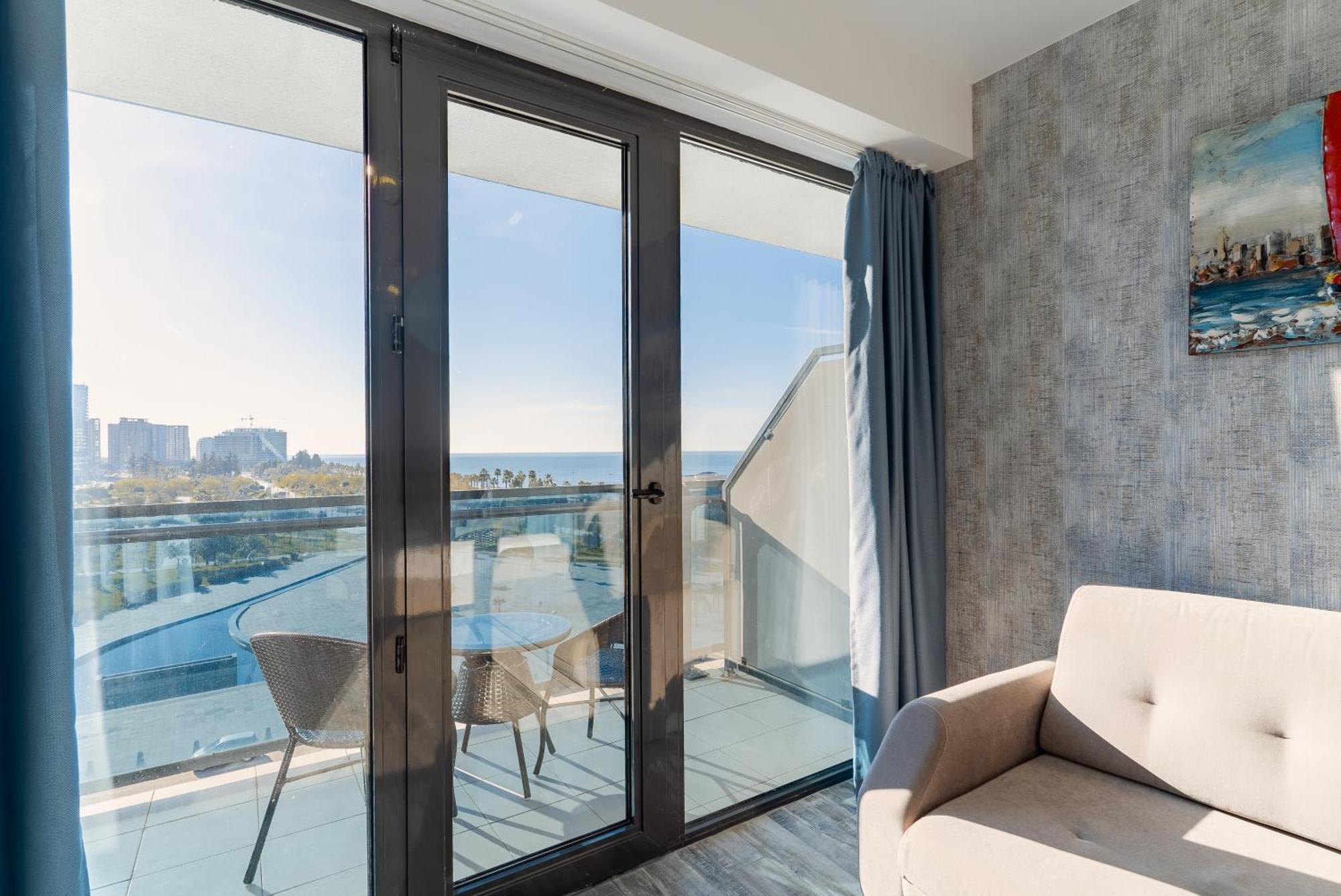 Your Beach Tower Batumi Zimmer foto