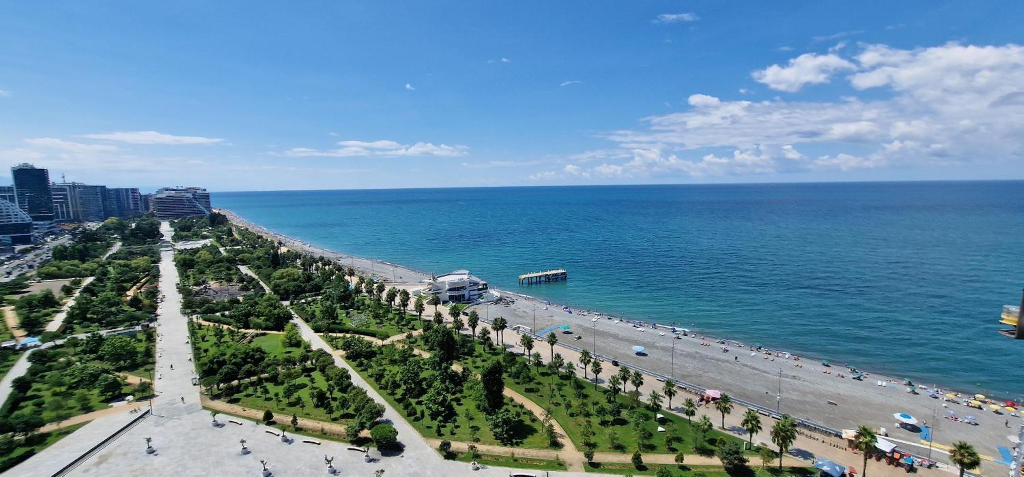 Your Beach Tower Batumi Zimmer foto